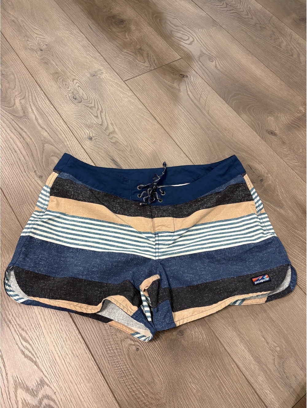 Patagonia striped board shorts Women's Wavefarer® Boardshorts - 5 size 10